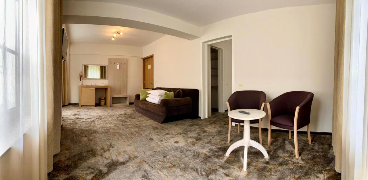 Escalade Hotel 4*