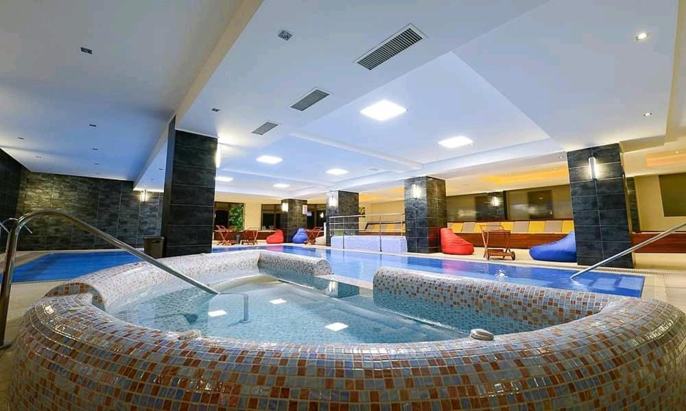 Escalade Hotel