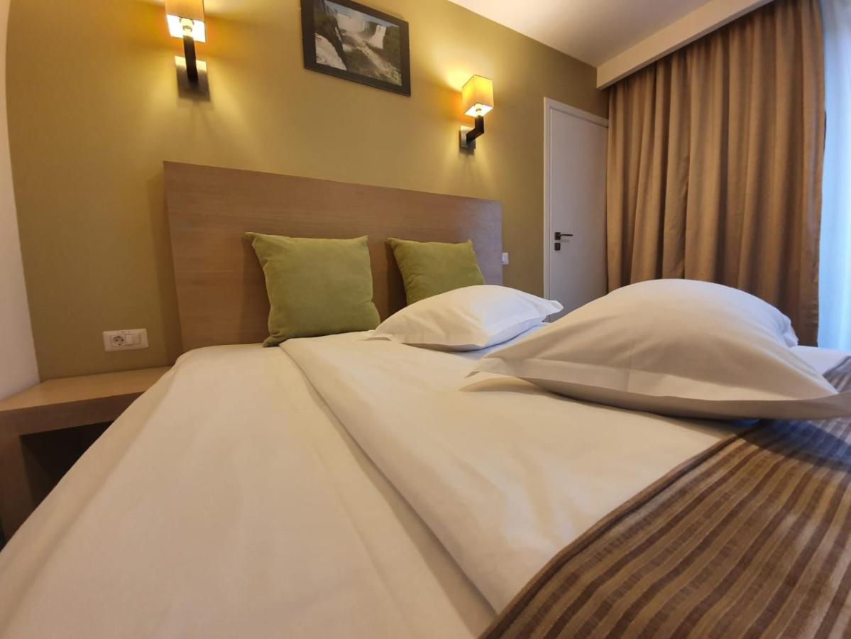 Escalade Hotel